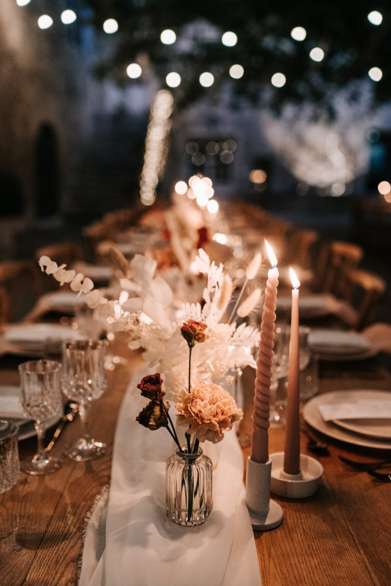 table en bois brut wedding planner Provence empreinte éphémère le petit Roulet