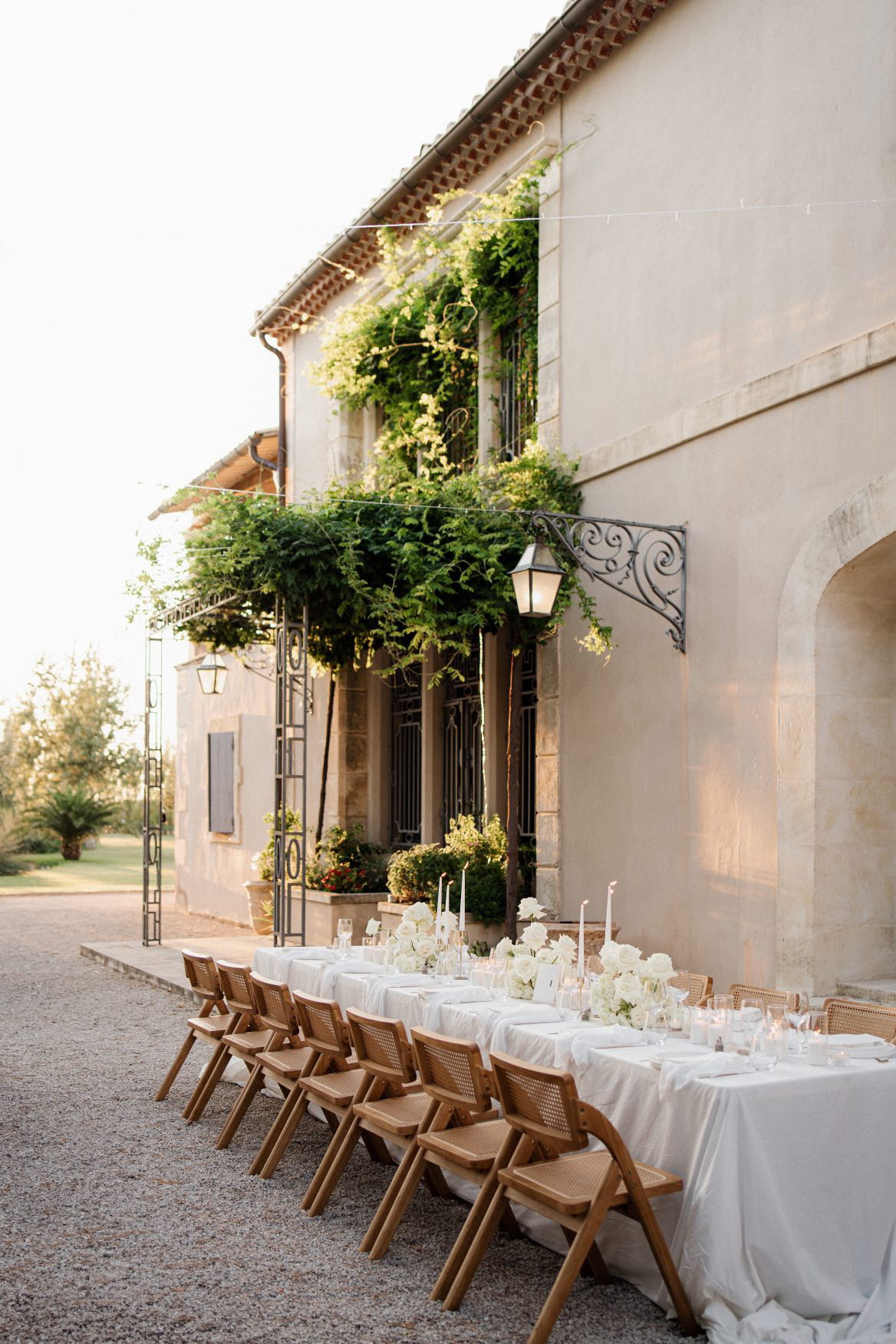 Destination-wedding-in-provence-empreinte-ephemere-wedding-planner-bride