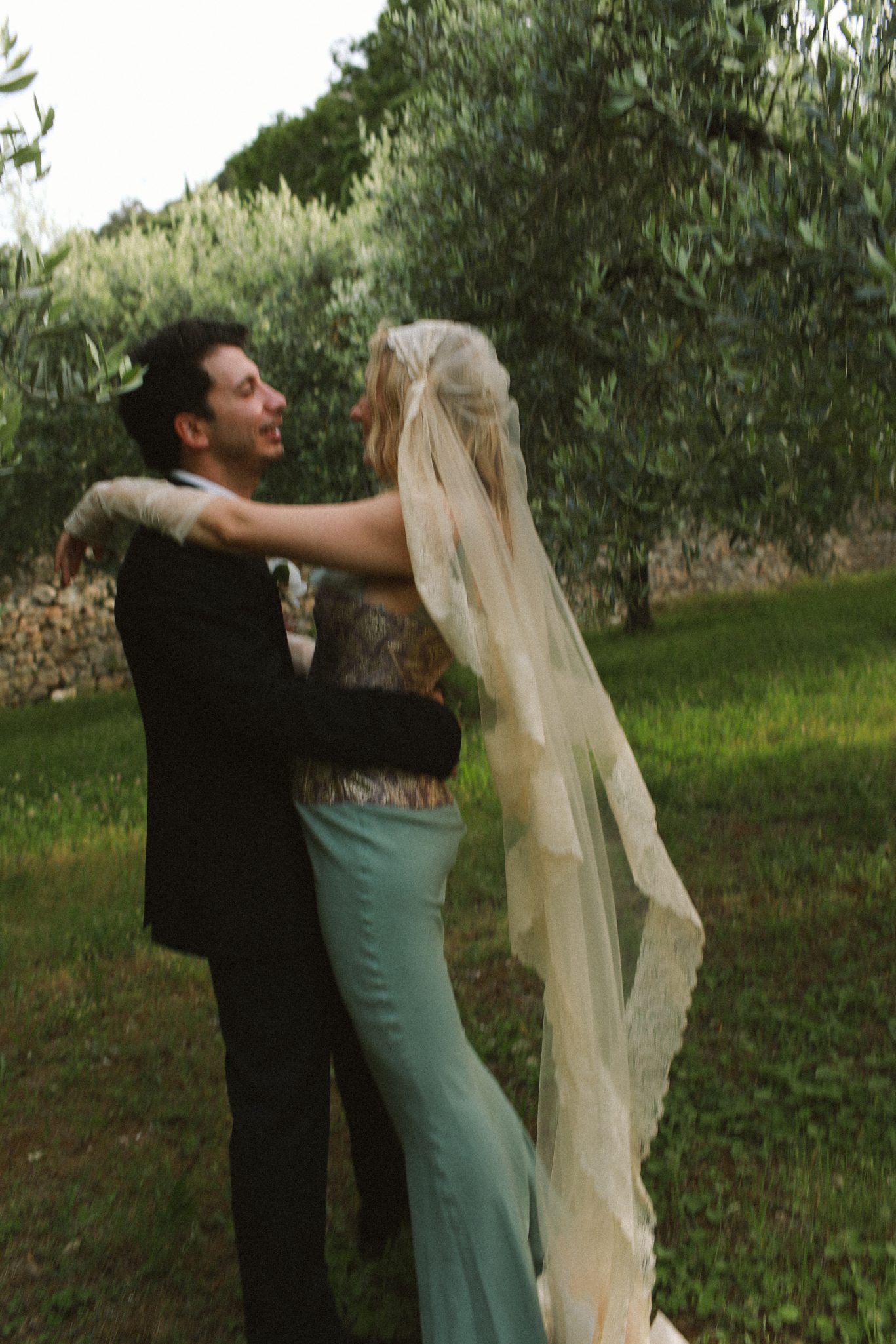 destination wedding planner in Provence empreinte ephemere couple