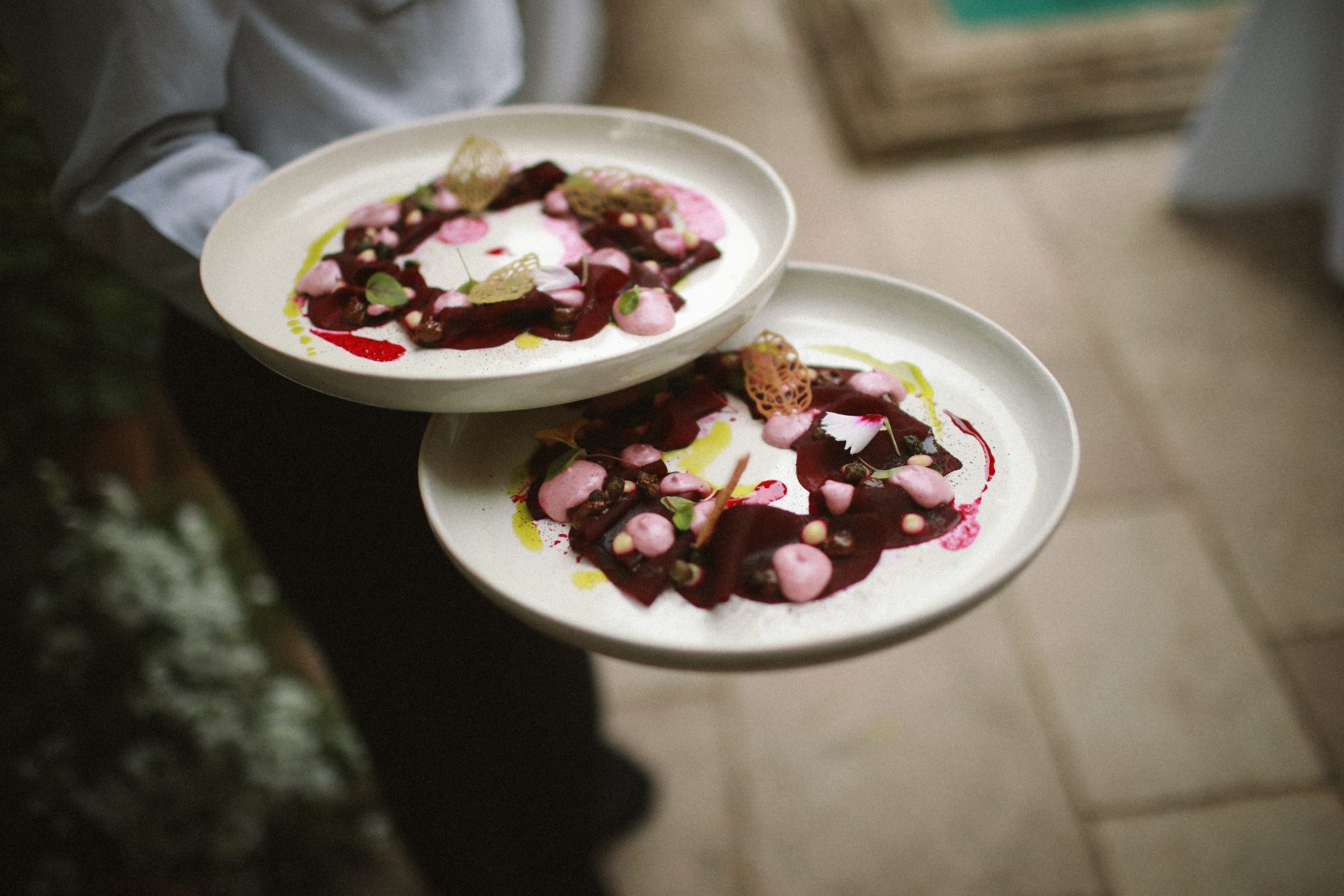 destination wedding planner in Provence empreinte ephemere main course catering