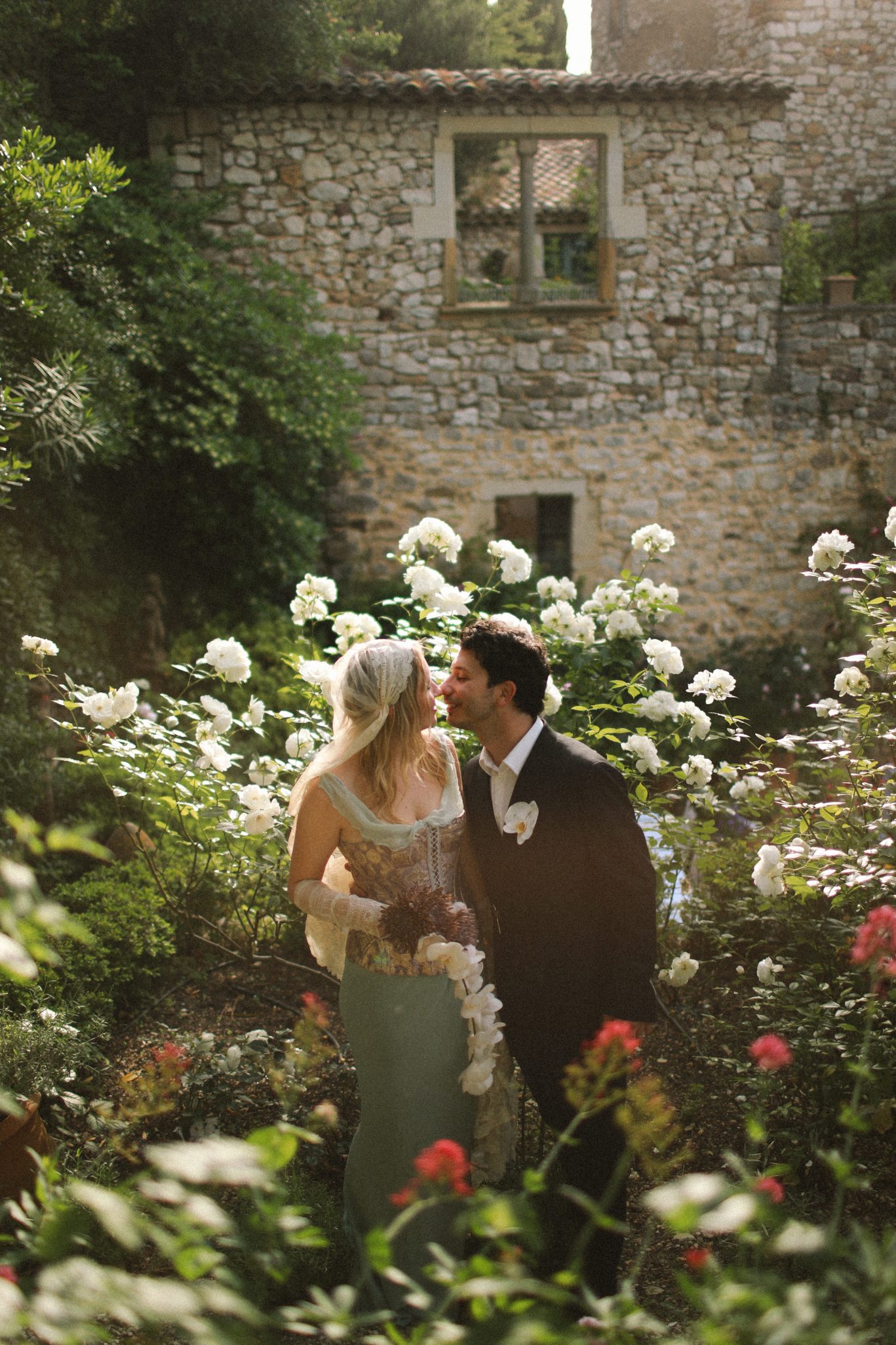 destination wedding planner in Provence empreinte ephemere couple session