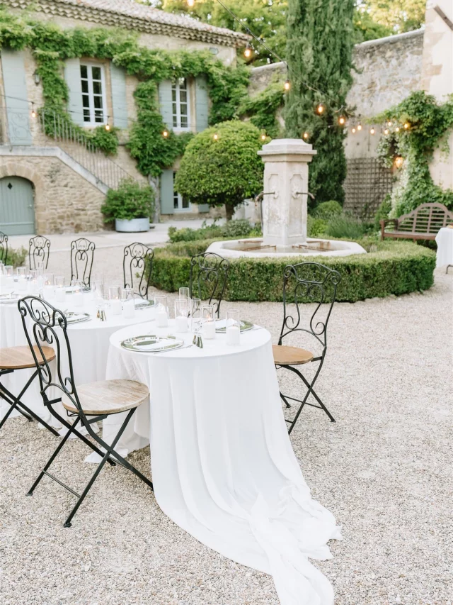 | 10 ans |Entre le visible et le ressenti.
Créer.
Accueillir.
Partager.
Un instant qui continue,
comme une empreinte, ancrée, pas un souvenir.ㅤ
10 years.
Between what is seen and what is felt.
To create.
To welcome.
To share.
An instant that remains,
like an imprint, rooted, not a memory.Planning & Design @empreinteephemere
Venue @lemoulindevaucroze
Photographer @brice_lau_weddings
Filmaker @viewfilms.w
Makeup @alyssab.beauty
Stationery @crea.papilio
Catering @grrd.clement x @magievial
Bartender @lucapero_cocktailss_
ㅤ
#designstudio #directionartistique #empreinteephemere #minimaldesign #weddingartdirection #provencewedding #provencevibes