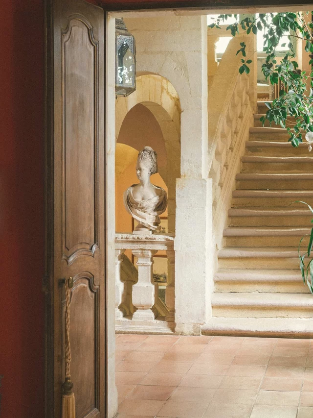 | Reveal the soul of a place |Some places don’t need to be transformed.
They need to be understood.Before creating, I observe.
Before adding, I simplify.Light, rhythm, silence are already there.Art direction begins with respect.
It reveals what a place already carries.—Certains lieux n’ont pas besoin d’être transformés.
Ils demandent à être compris.Avant de créer, j’observe.
Avant d’ajouter, je retire.Ici, la lumière, le rythme, le silence, le charme paisible sont déjà là.La direction artistique commence par le respect du caractère d’un lieu.
Révéler ce qu’il porte déjà.Photographer @ladichosa
Videographer @annalord
Venue @chateaustvictorlacoste
Catering @severinesagnet
Makeup artist @triplowbeauty
Stationery @epochdes
Art Direction @empreinteephemere#artdirection
#creativedirection
#experientialdesign
#slowluxury