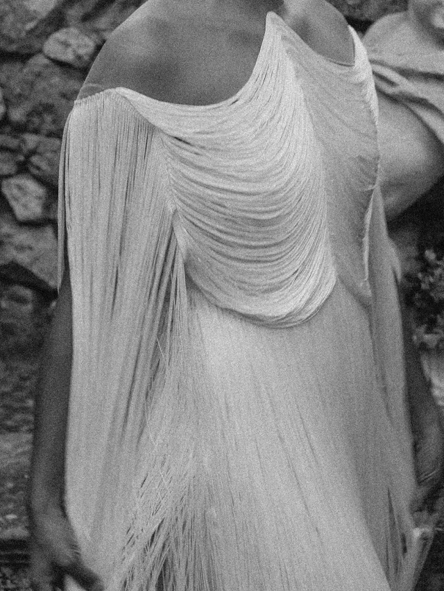 MATERIAL IN MOTIONWhat I see here is not a dress.It is a material designed to exist through movement.Movement shapes allure.
It creates presence.And it is in these details that identity emerges.Photographer @ladichosa
Filmaker @annalord
Gown @chanamarelus
Makeup & Hair stylist @triplowbeauty
Art Direction @empreinteephemere#artdirection
#materialstudy
#quietluxury